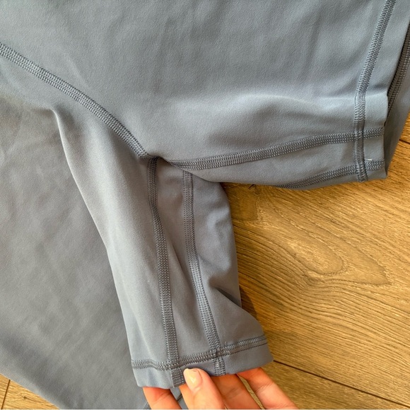 NWT Lululemon Align High-Rise Short 6" Washed Denim Size 12 - Picture 3 of 9